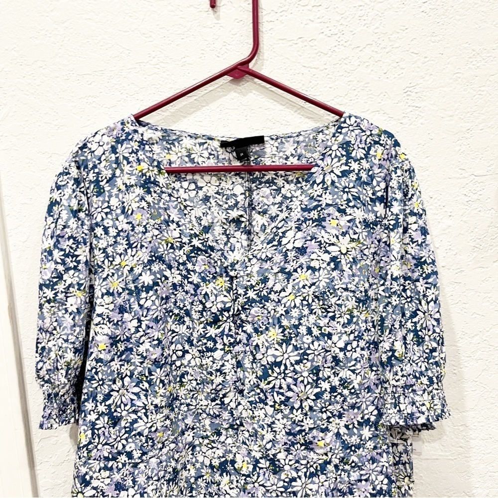 Lane Bryant Top Women's 24 Ditsy Floral Blue & White Button‎ Puff Sleeve NWT - Picture 3 of 10